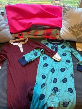 Cat & Jack EUC 18m Baby Rompers